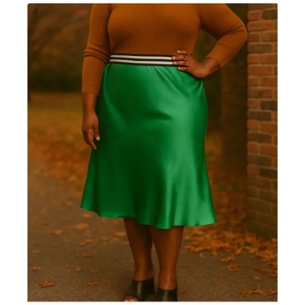 142 Ava & Viv Emerald Satin Midi Skirt – Fall Edition